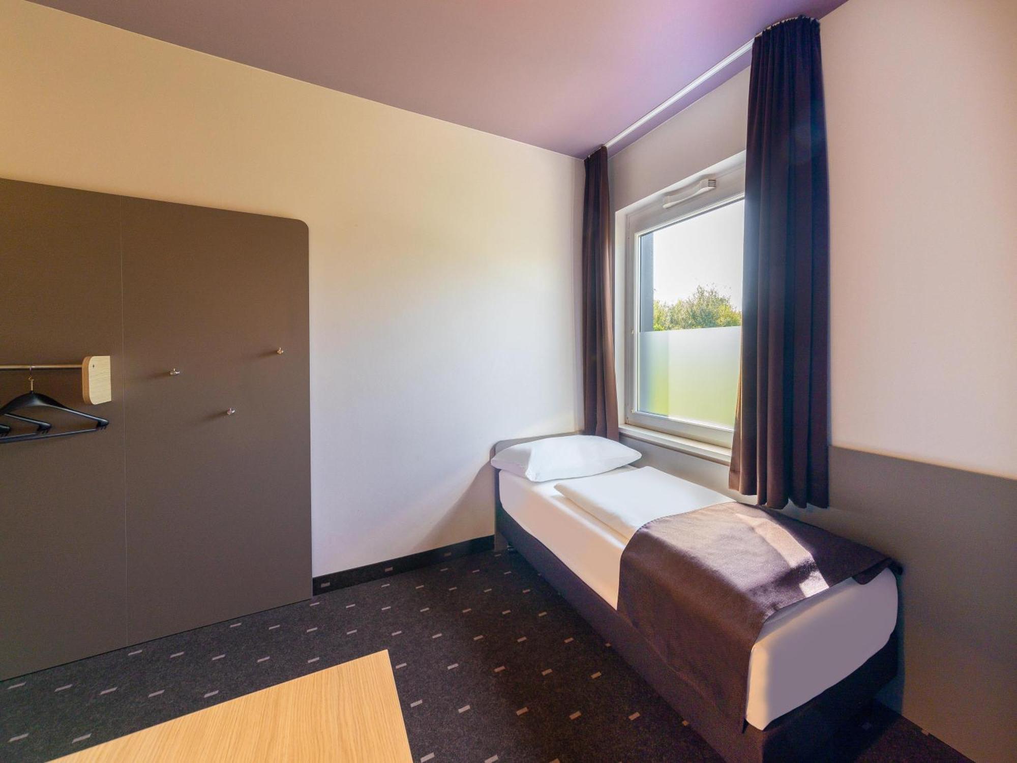 Duesseldorf-airport 2* Düsseldorf